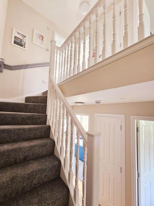 Modern 5 Bedroom Townhouse With Free Parking Γλασκώβη Εξωτερικό φωτογραφία